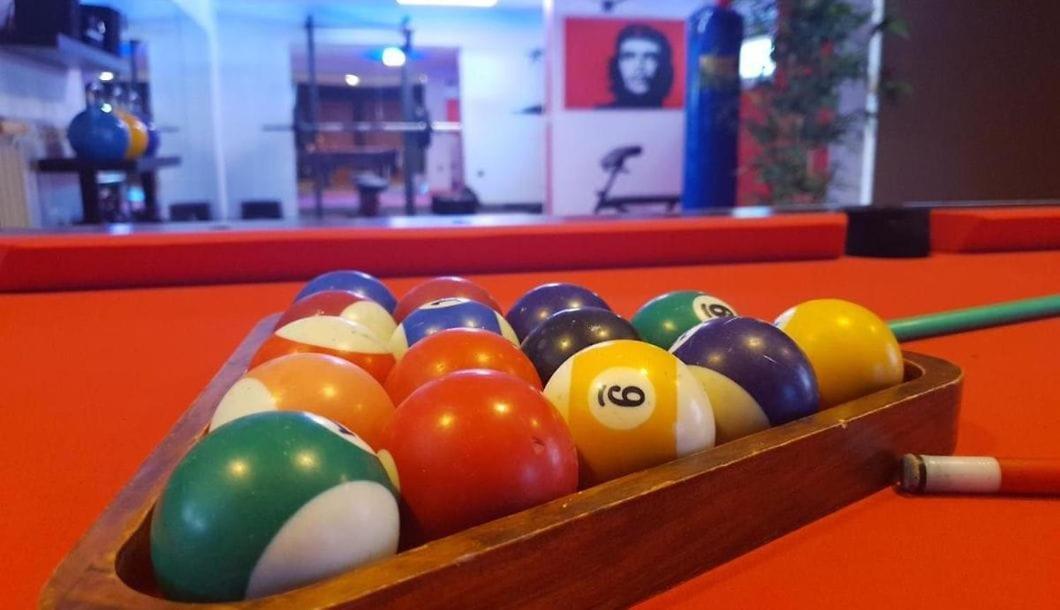 Filip - Private Pool & Gym