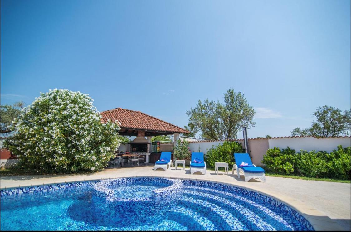 Filip - Private Pool & Gym * Pula