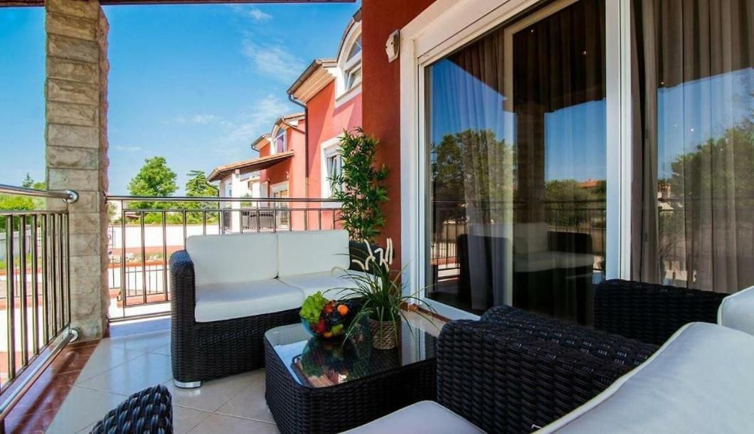 Filip - Private Pool & Gym Vila *