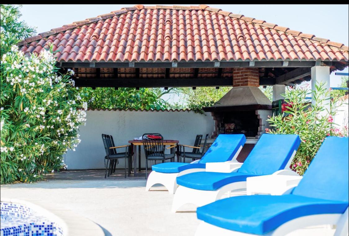 Filip - Private Pool & Gym Vila *